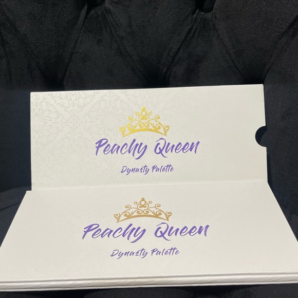 Peachy Queen makeup EYESHADOW PALETTE - Picture 4 of 8